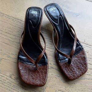 Zara Crocodile Brown Heeled flip flops